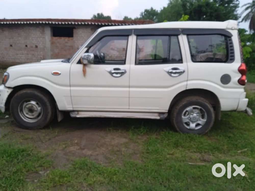 Mahindra Scorpio 2014 White Colour Hai Or Tayre V New H