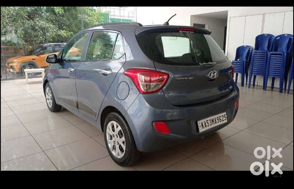 Hyundai Grand I10 Sportz, 2013, Petrol