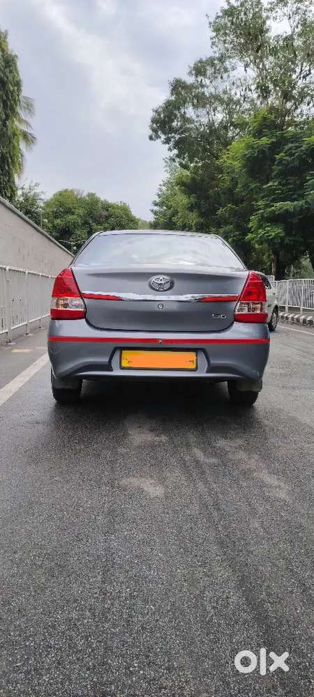 Showroom Truck Original Vehicle Bridgestone Tyres New