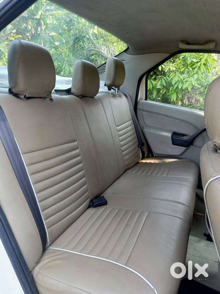 Mahindra Verito 1.5 D6, 2013, Petrol