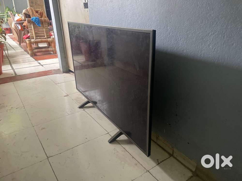 52 inch tv panasonic tv