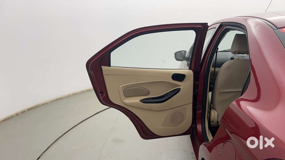 Ford Figo 1.2p Trend Mt, 2016, Petrol