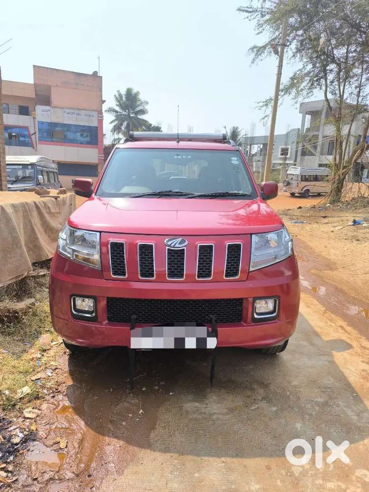 Mahindra Tuv 300 T8 2016 Diesel Well Maintained Car. 7 Seater