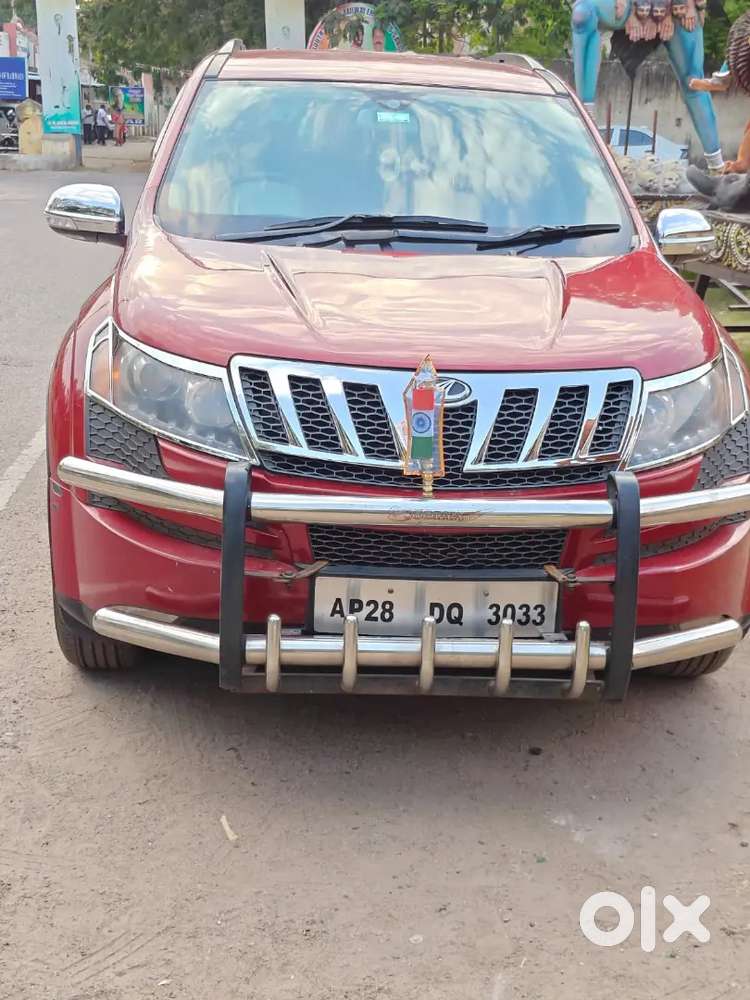 Mahindra Xuv500 W8  Model 2012 Colour Maroon