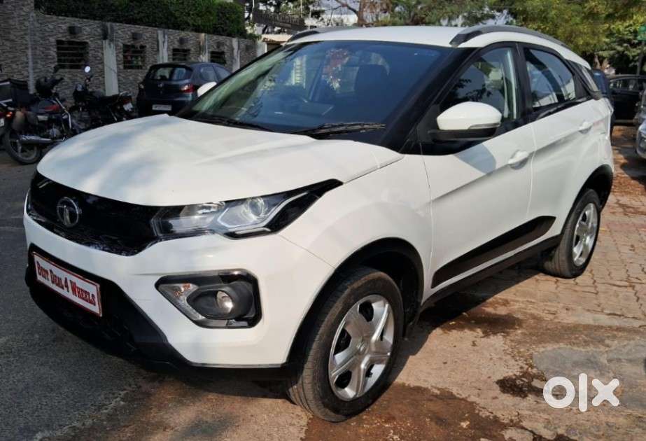 Tata Nexon 1.5 Revotorq Xm (s), 2023, Diesel