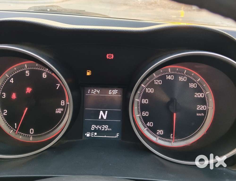Maruti Suzuki Swift Vxi 1.2 Abs Bs-iv, 2018, Petrol