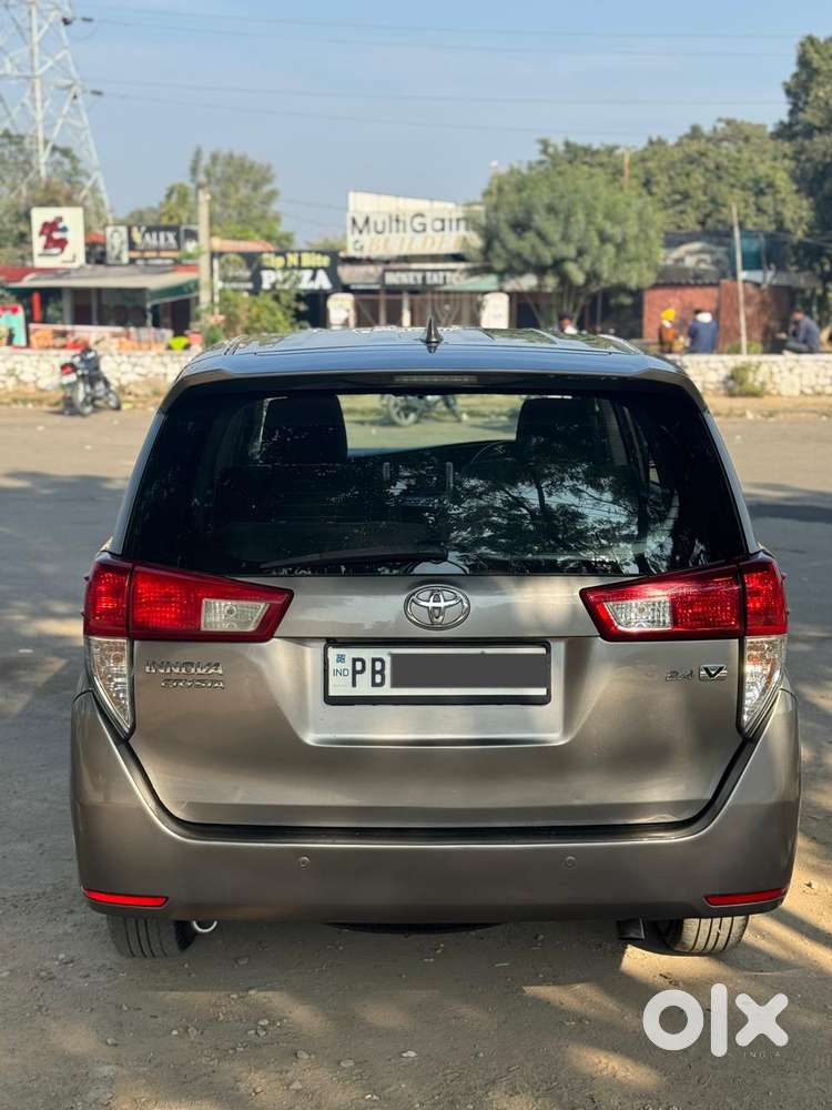 Toyota Innova Crysta 2.4 V, 2017, Diesel