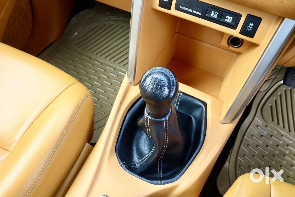 Toyota Innova Crysta 2.4 G Mt 7 Str, 2020, Diesel