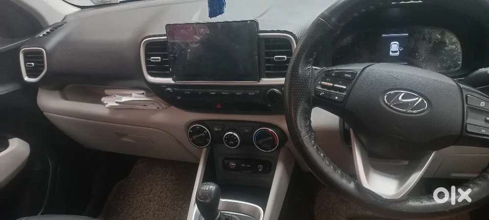 Hyundai Venue 2023 Petrol 45000 Km Driven