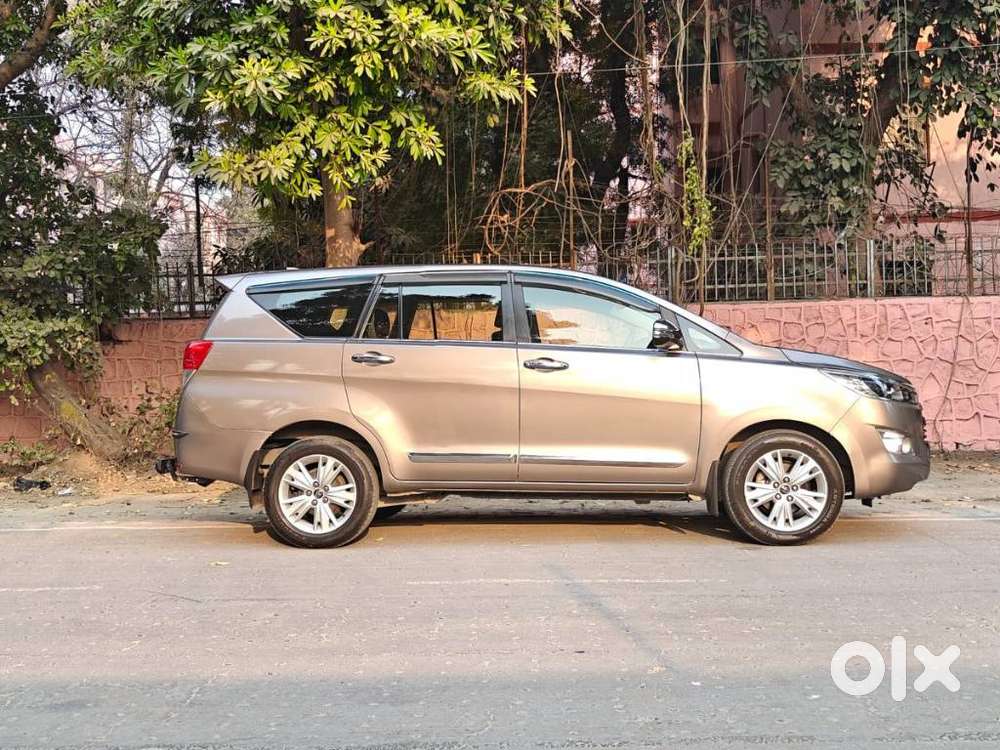 Toyota Innova Crysta