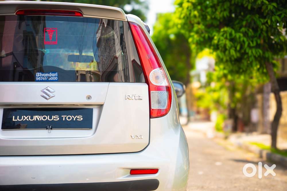 Maruti Suzuki Ritz Vxi, 2013, Petrol
