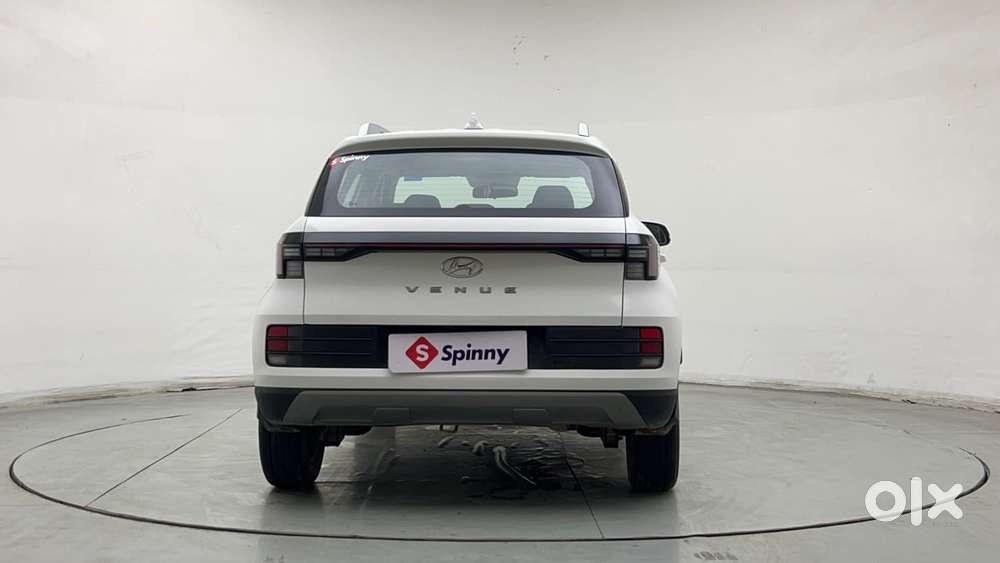 Hyundai Venue 1.2 S (o), 2023, Petrol