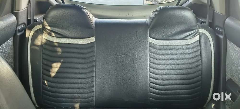 1st Owner  / 78421km Running / Color White / New Set Covers /