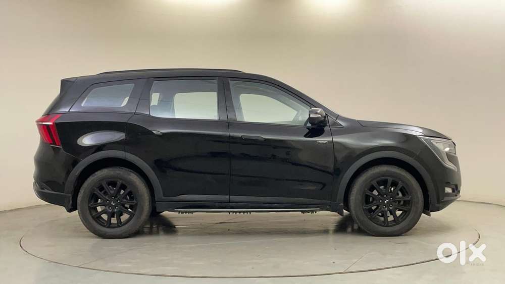 Mahindra Xuv700 2.0 Ax 7 Petrol At Str, 2025, Petrol