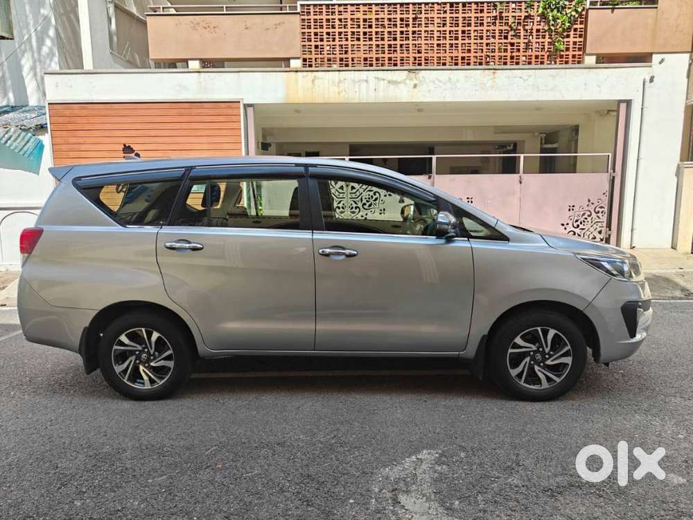 Toyota Innova Crysta 2.4 G Mt, 2022, Diesel