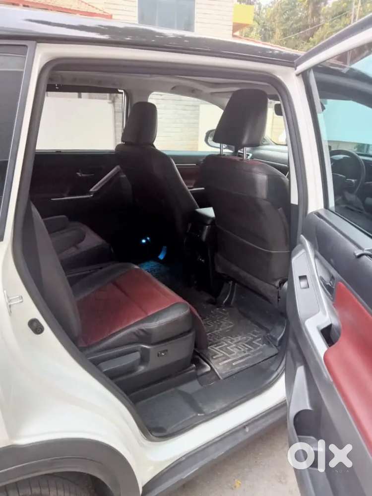 Toyota Innova Hycross 2025