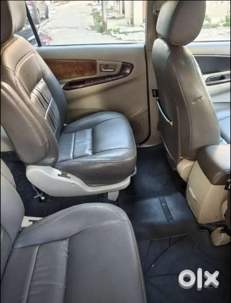 Toyota Innova 2.5 Gx 2012