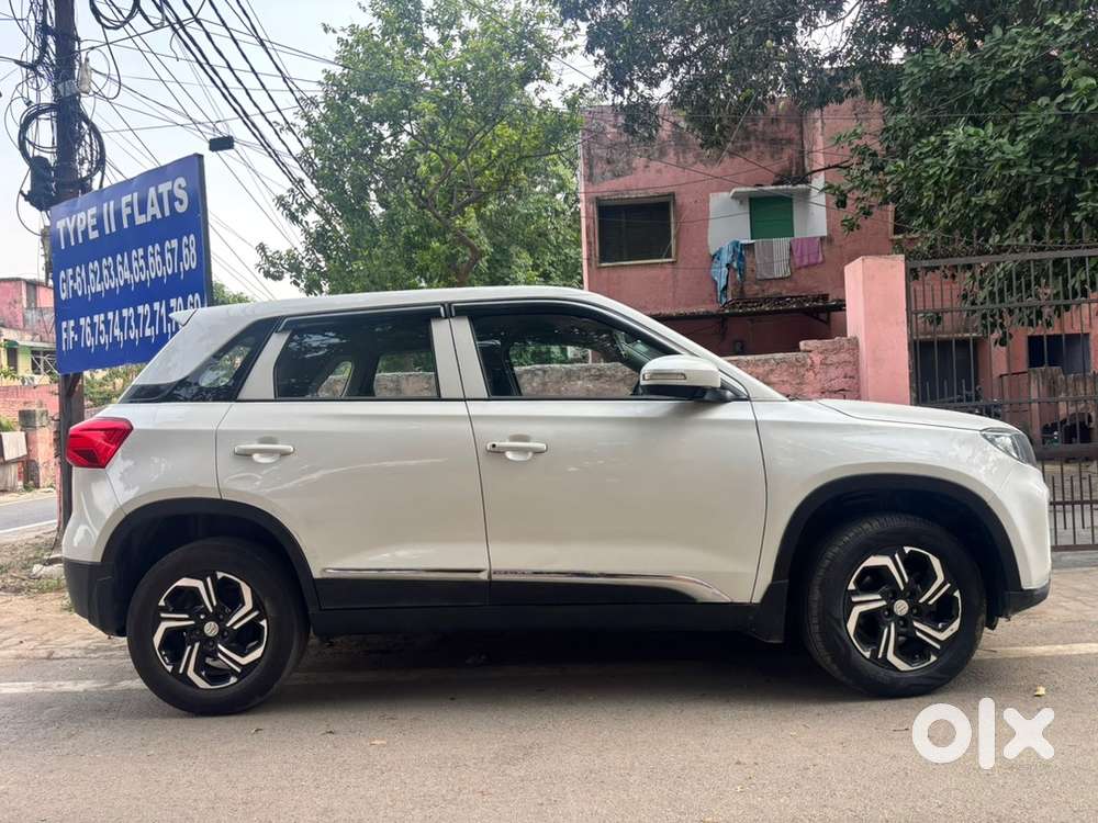 Maruti Suzuki Vitara Brezza Lxi 2022 (converted To Zxi+)  48000 Km