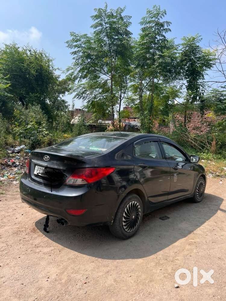Hyundai Fluidic Verna 2012