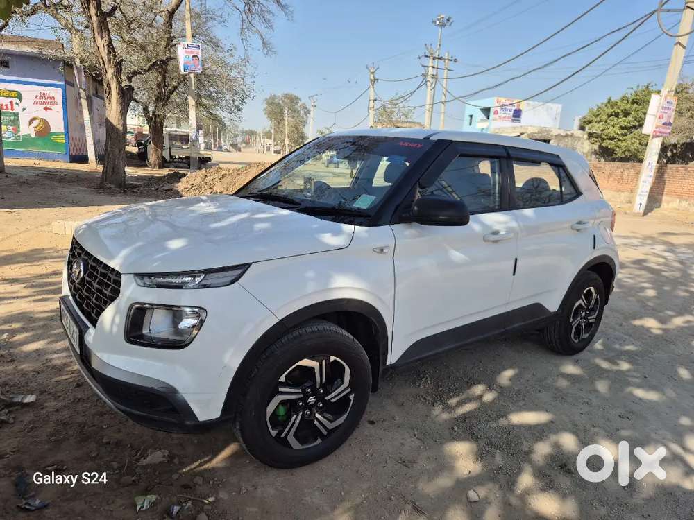 Hyundai Venue E Petrol 2021,