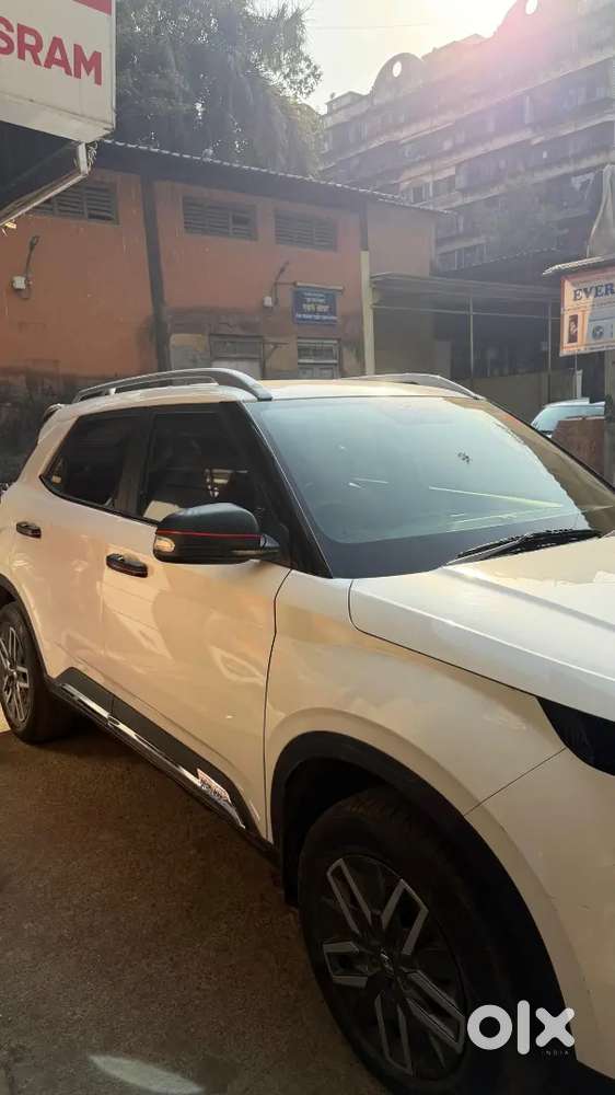 Hyundai Venue 2022 Diesel Well Maintained