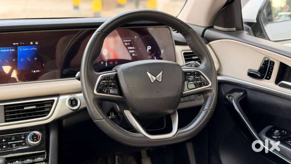 Mahindra Xuv700 2.2 Ax 7 Diesel Mt Luxury Pack Str, 2022, Diesel