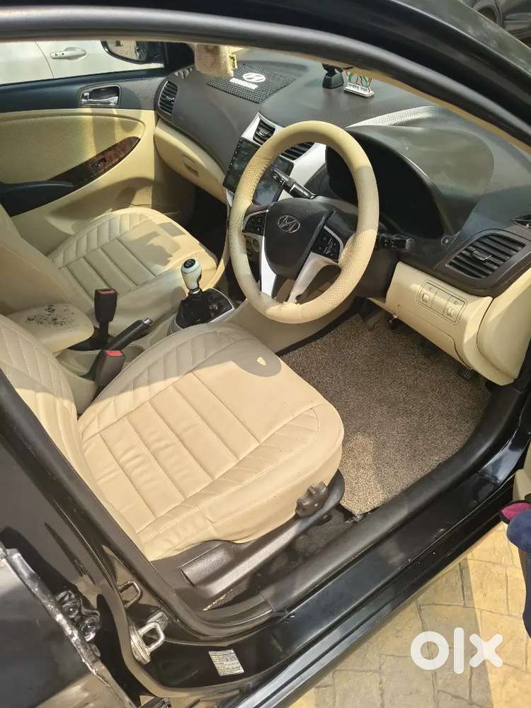 Hyundai Verna Full Black Avon Condition Amplifier Woofer Hooter Lcd