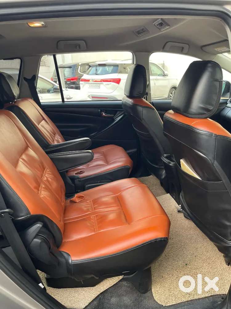 Toyota Innova Crysta