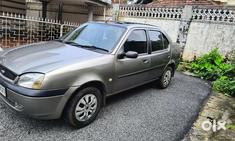 Ford Ikon Rocam 2004 Petrol
