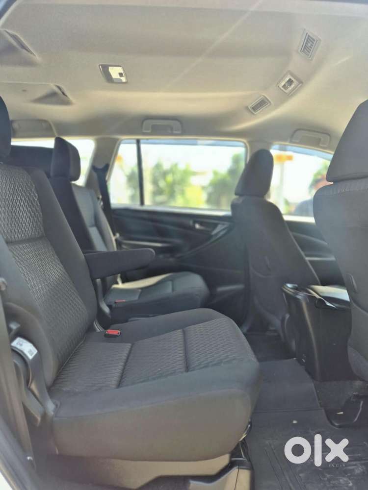 Toyota Innova Crysta 2.4g( Gx+ Mt), 2025, Diesel