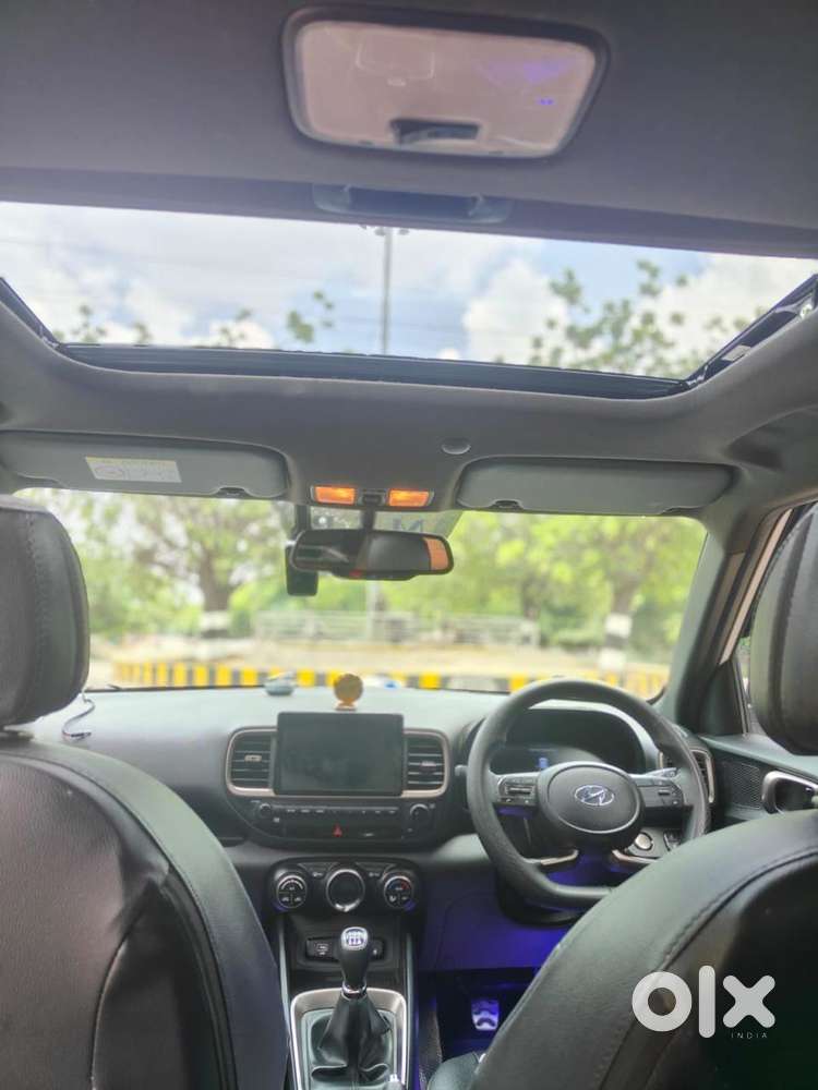 Hyundai Venue Sx Mt, 2023, Petrol