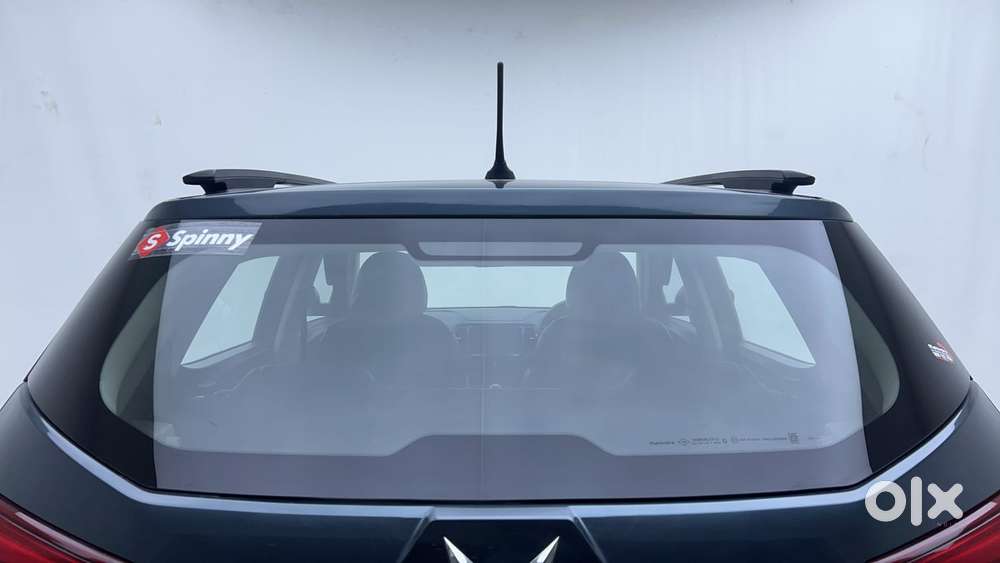 Mahindra Xuv300 1.2 W6 Amt Petrol, 2023, Petrol