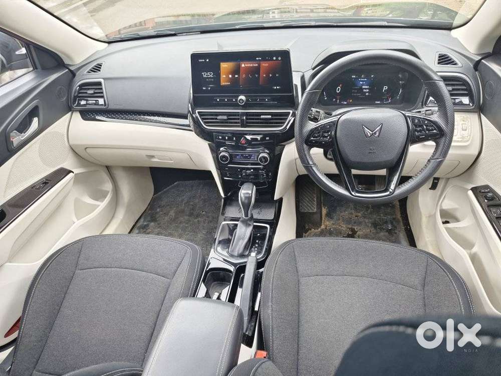 Mahindra Xuv 3xo Ax5 Pm At, 2024, Petrol