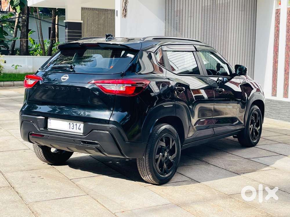 Nissan Magnite Kuro Edition Petrol Amt, 2024, Petrol