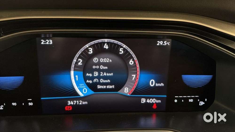 Red Vw Virtus Top Model Manual. Excellent Condition.