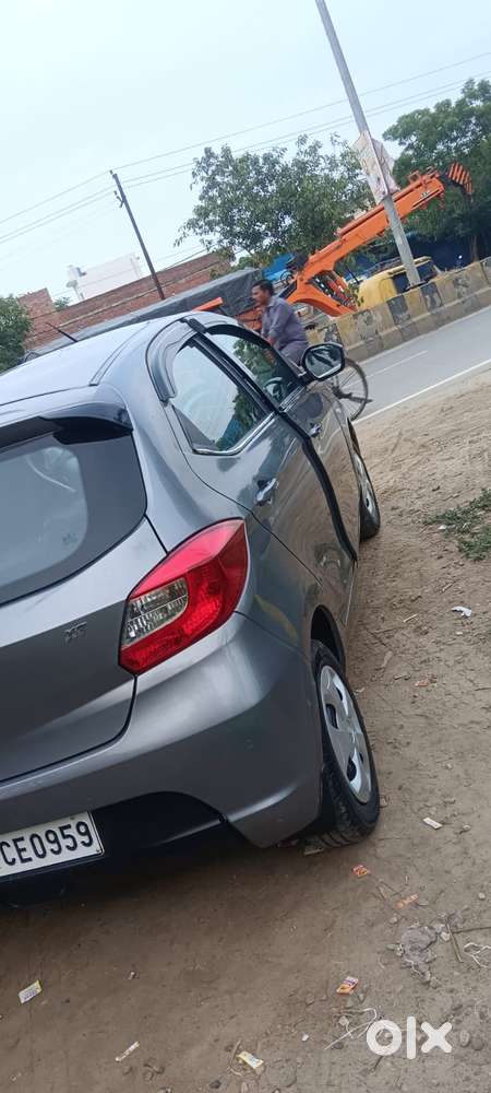 Tata Tiago 1.2 Revotron Xt (o), 2019, Petrol