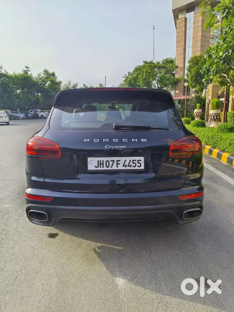 Porsche Cayenne 2015 Diesel 95000 Km Driven