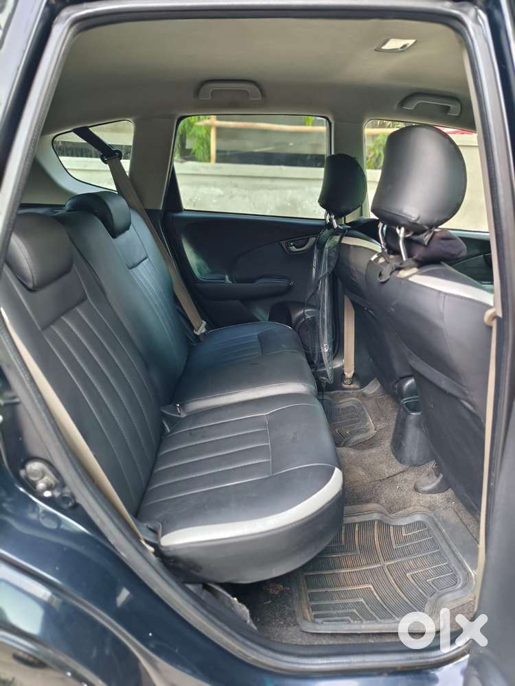 Honda Jazz V Mt Privilege, 2010, Petrol