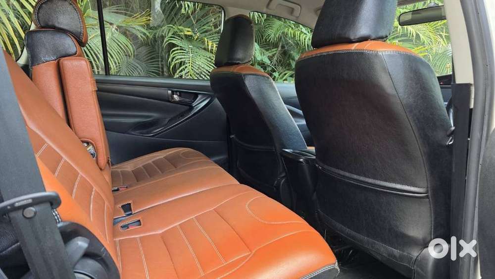 Toyota Innova Crysta 2.4 G Mt, 2023, Diesel