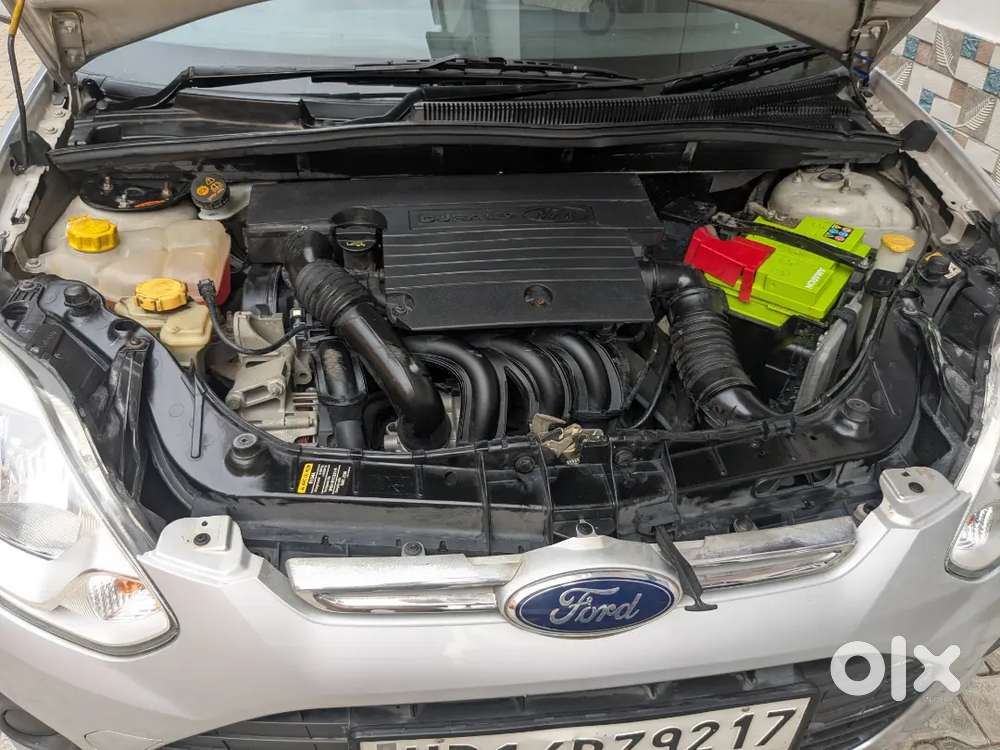 Ford Figo Zxi 2013 Petrol Manual Orignal Paint New Tyers Full Insuranc