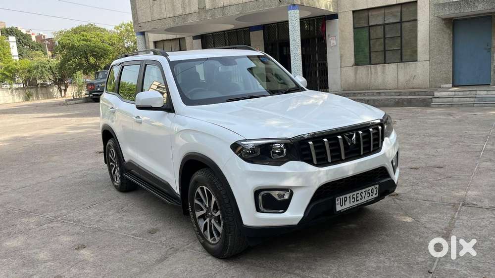Mahindra Scorpio-n 2.0 Z4 Petrol At 7 Str, 2025, Petrol