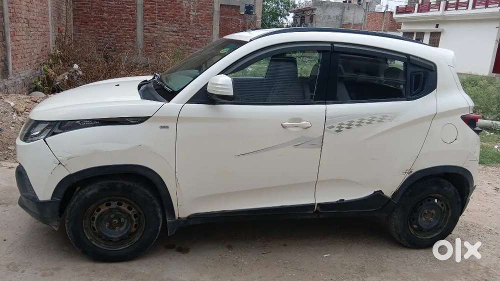 Kuv Mahindra White 2016 Modal Good Condition