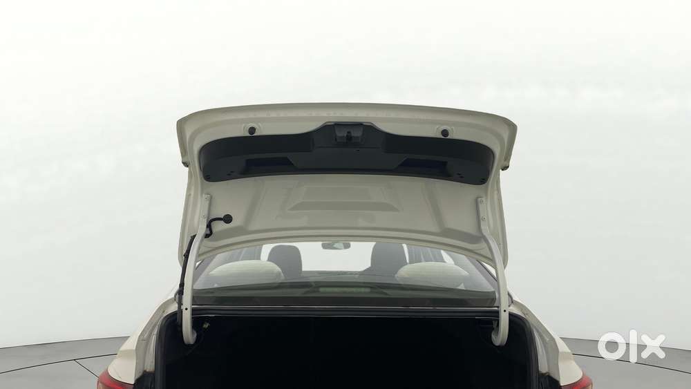 Skoda Slavia 1.5 Tsi Style Dsg, 2022, Petrol