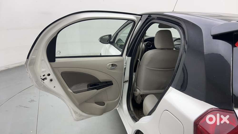 Toyota Etios Liva 2014-2016 V, 2016, Petrol