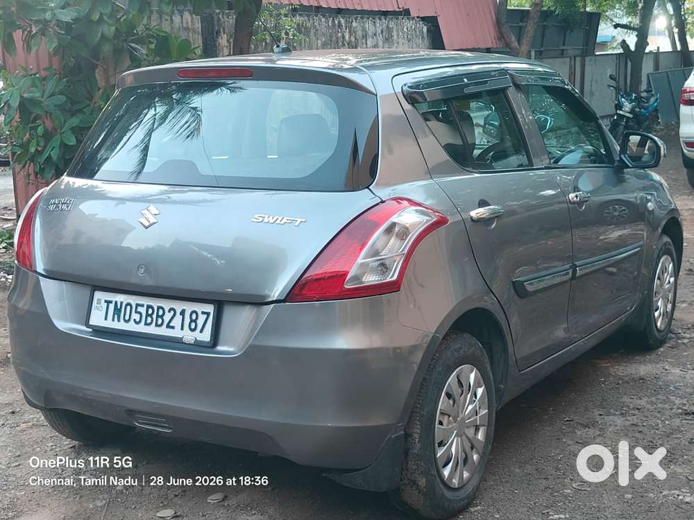 Maruti Suzuki Swift Lxi Optional-o, 2015, Petrol