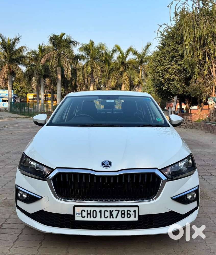 Skoda Slavia 1.0 Ambition Tsi, 2022, Petrol