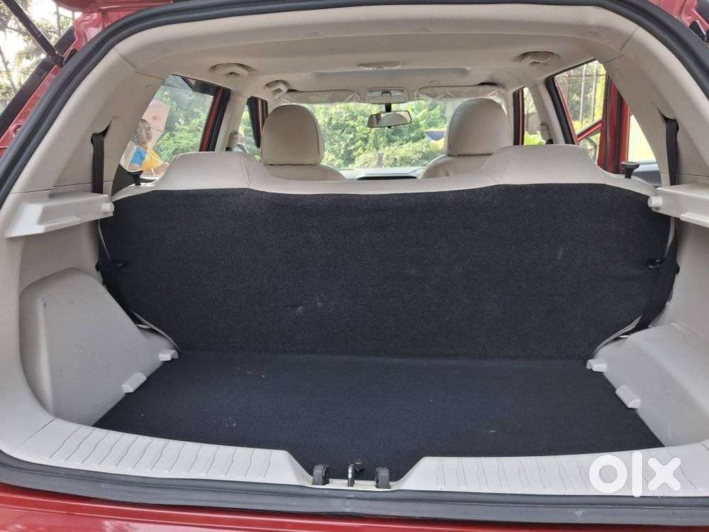 Mahindra Xuv300 W6, 2023, Petrol