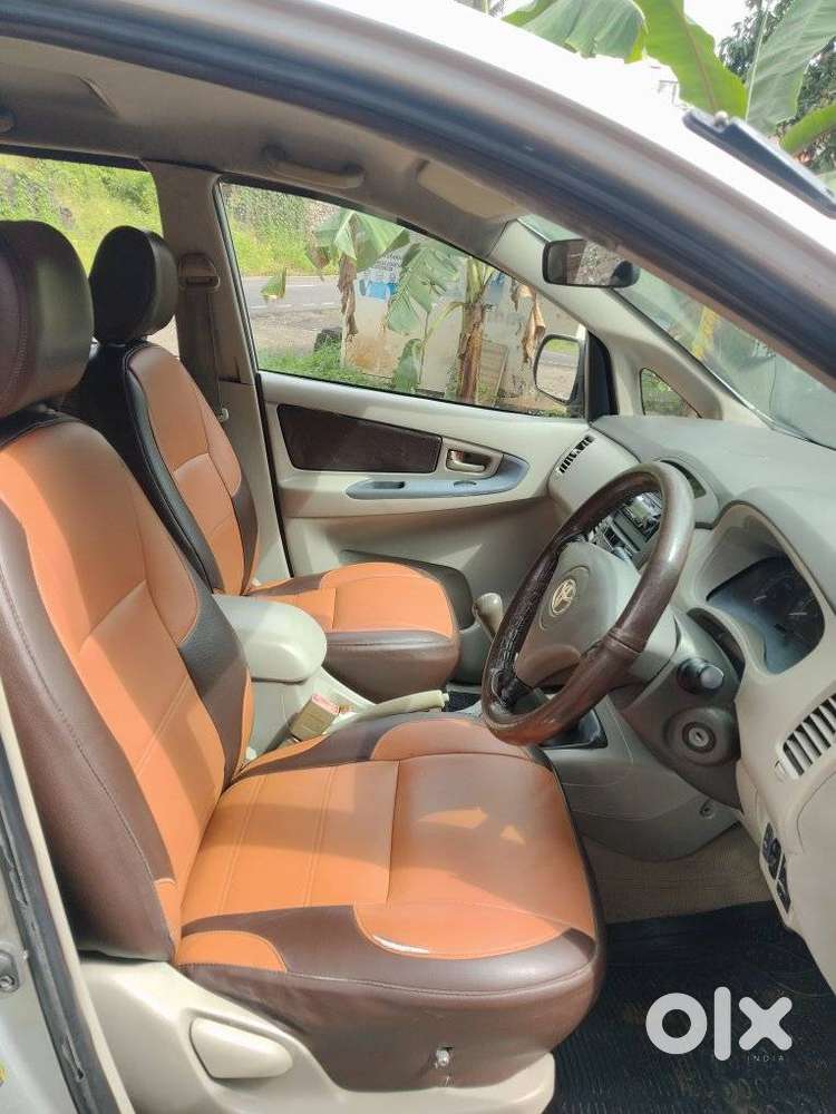 Toyota Innova 2.5 G (diesel) 8 Seater, 2012, Diesel