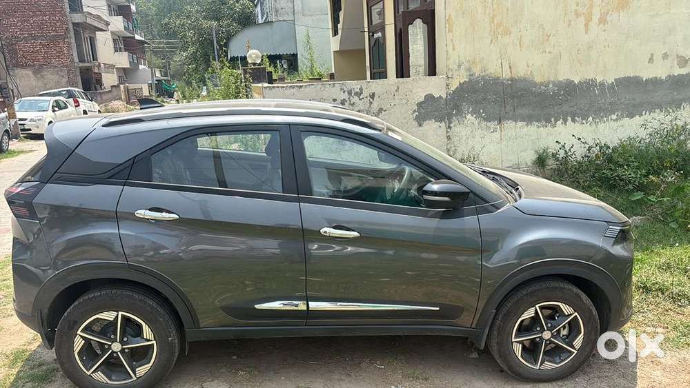 Tata Nexon Pure Plus S Diesel Mutual Grey Colour