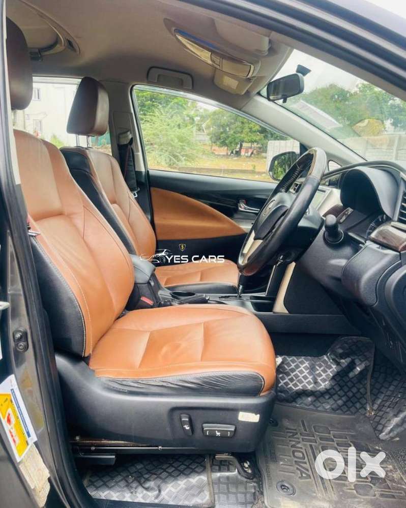 Toyota Innova Crysta 2.8z Automatic, 2016, Diesel